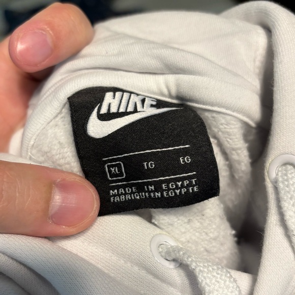 🔥🔥Nike Sportswear Hoodie Orange Yellow SIZE: X LARGE 🔥🔥 - Picture 3 of 3